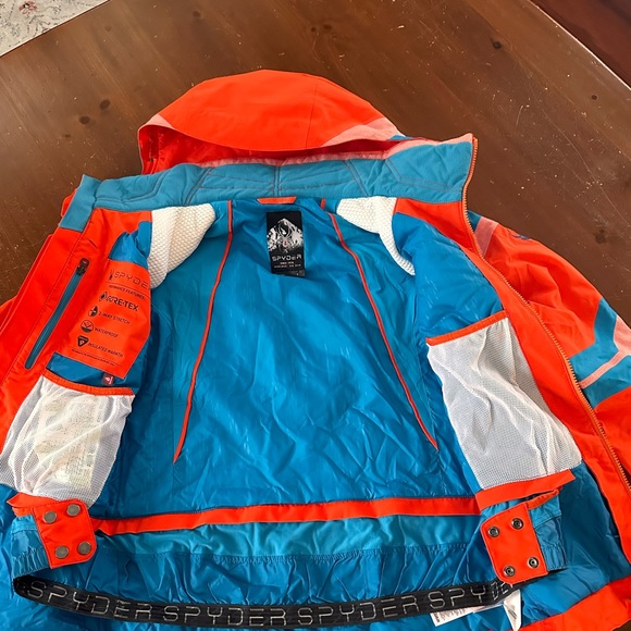Spyder ski jacket in Goretex.  Size M - Picture 2 of 4